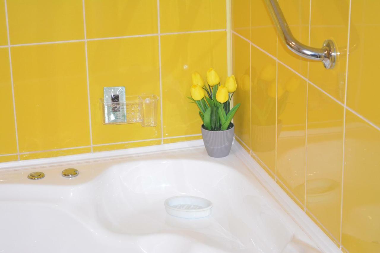 M@D Apartment تيميشورا المظهر الخارجي الصورة
